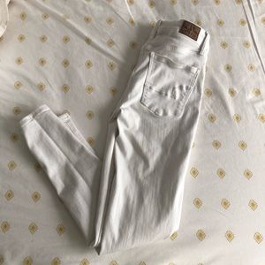 American Eagle | White Skinny Jeans
